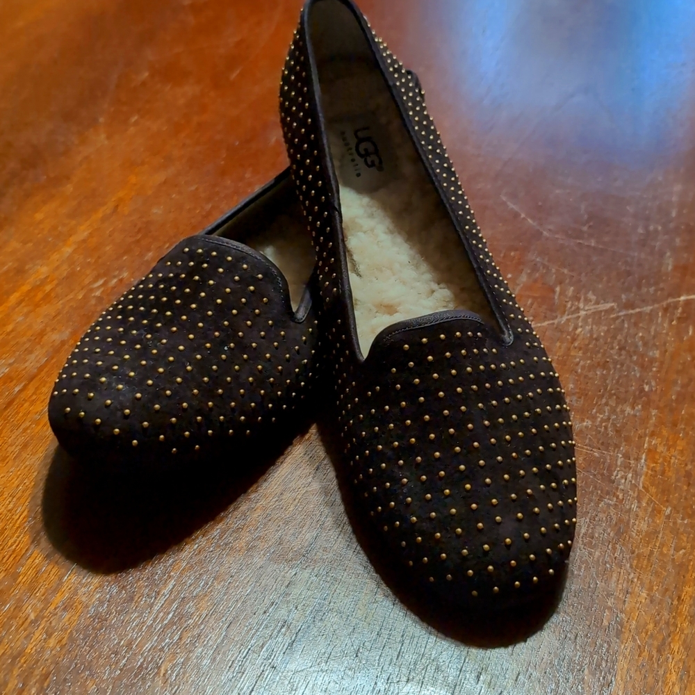 Ugg Brown suede flats/ loafers